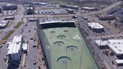 Midvale, UT, USA - March 19 2026: Aerial view of a Topgolf driving range. Stock-Footage 333885463