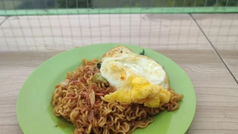 Mie goreng Stock Footage 303340919