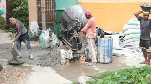 Migrant and Local labourers working for construction Vídeos de archivo 340001891