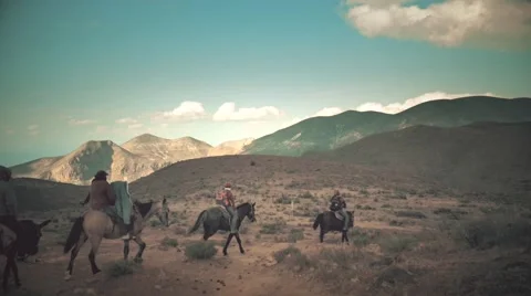 Migrants nomad in trip Stock Footage 48915587