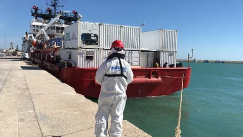 Migrants in Sicily Stock-Footage 125391588