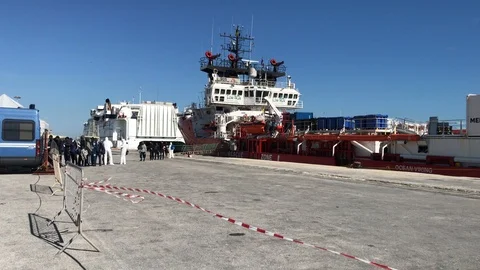 Migrants in Sicily Stock-Footage 125392838