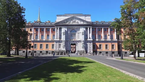 Mikhailovsky Castle or Engineer's Castle at a sunny summer day Video stock 299790568