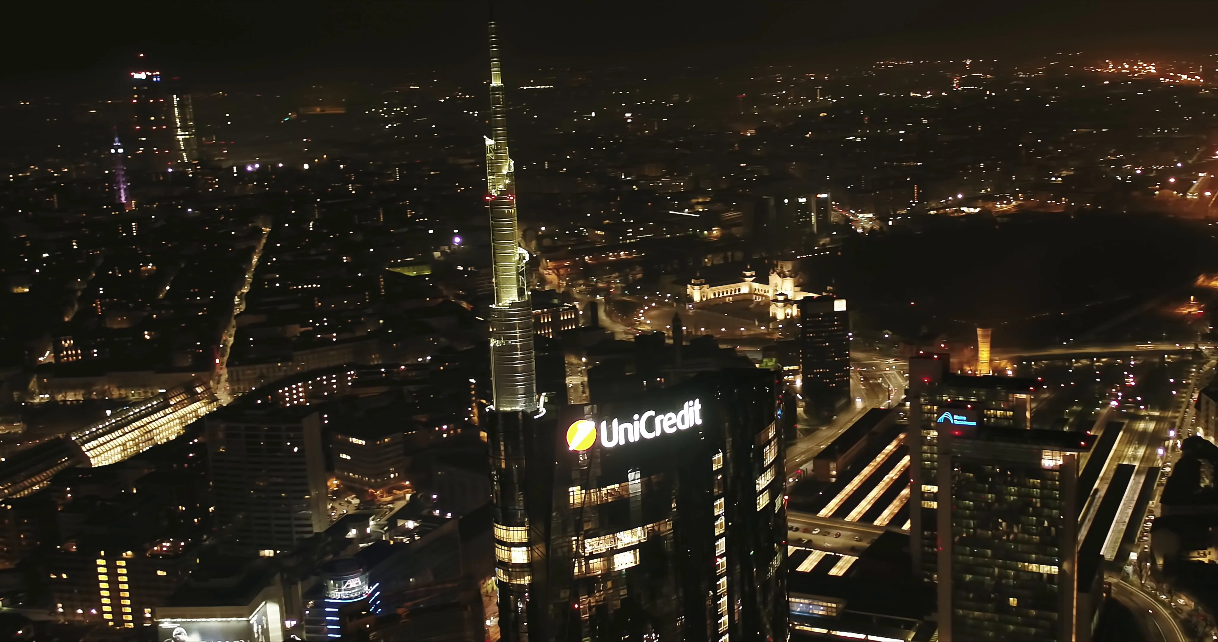 Milano At Sunset - A 5K HD video of Milan's Skyline as the sun goes down -  Drone Photography