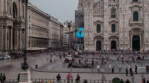 Milan crowd tracking time lapse HD Stock Footage 32714288