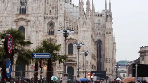 Milan duomo palm tree Stock Footage 73115382