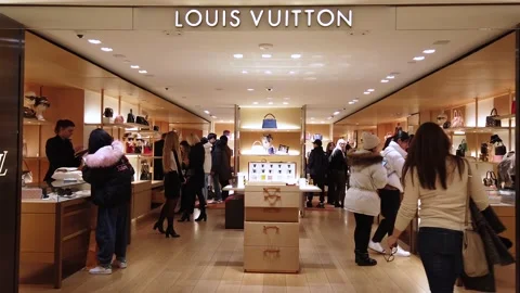 Louis Vuitton Exclusive Stores Crystals Las Stock Footage Video (100%  Royalty-free) 27032647
