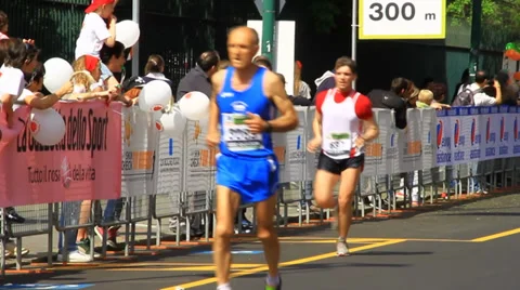 Milan Marathon Runners Stock-Footage 37037080