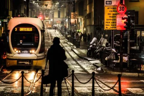 Milan by night 库存照片