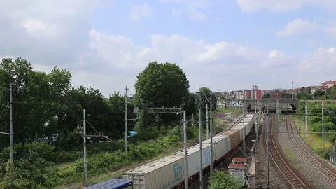 Milan railway transit Vídeo Stock 130460543