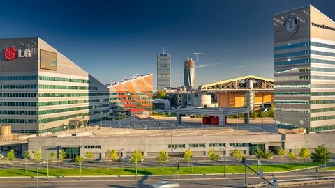 Milan Timelapse Hyperlapse Milano Time lapse CityLife construction Buildings Video stock 101328405