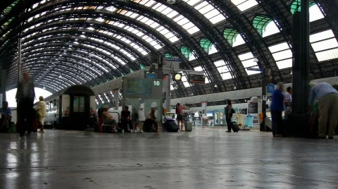 Milan Train Station Timelapse (Slow Pan) Video stock 831065