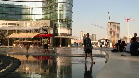 Milan, Unicredit Skyscraper Video stock 40305165