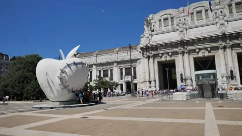 Milano central station view Video stock 136074247