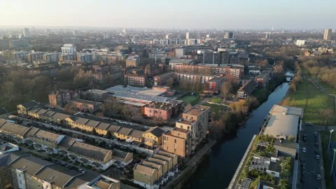 Mile End Tower Hamlets 스톡 동영상 329785150