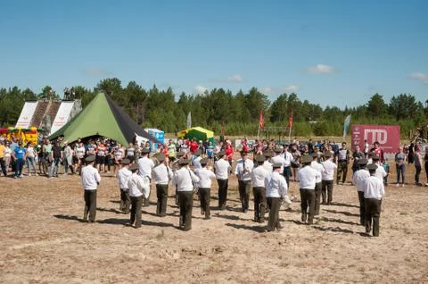 Military orchestra playing on show program. Tyumen Fotos de archivo