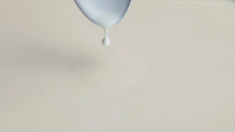 Milk Drips from Spoon No. 2 動画素材 99163871