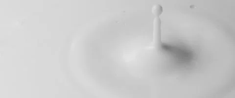 Milk drop Vídeos de archivo 279962508