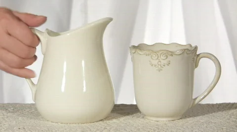 Milk pot Video stock 545097