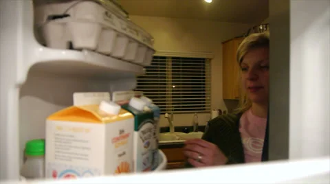 Milk from the refrigerator 库存影片 30051512