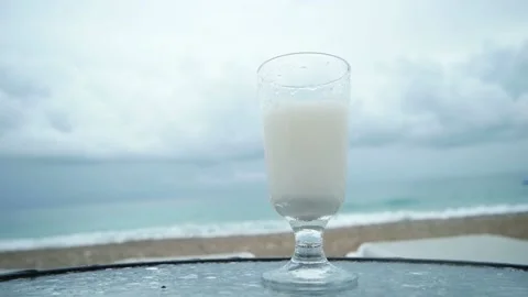 Milkshake on the beach Stock-Footage 87213364