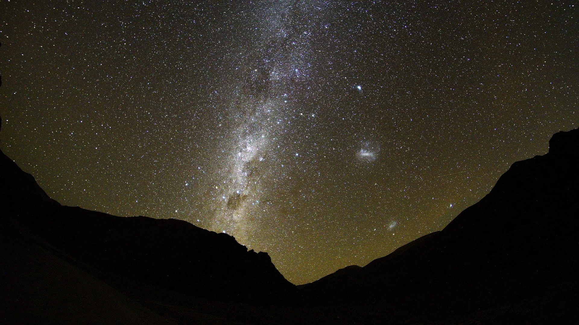 Milky Way Rising From Atacama Desert Video Clip 88326832