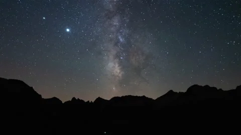 Milky Way timelapse moving through the night sky Video stock 163336338