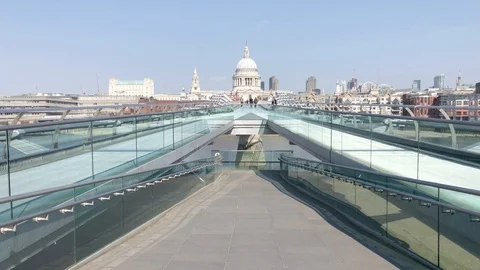 Millenium Bridge - Covid-19 Video stock 127228034