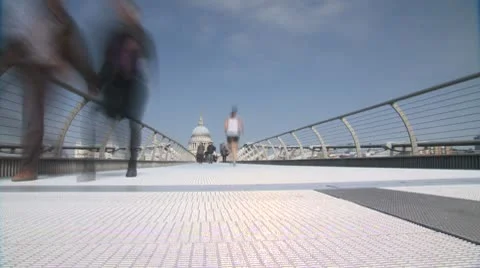 Millenium Bridge Timelapse 2 動画素材 10565135