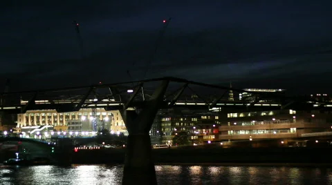 Millennium Bridge Night 库存影片 799649