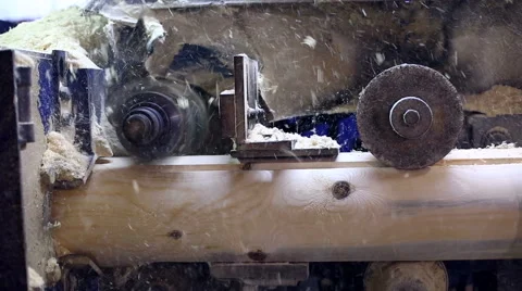 Milling cutter cuts log and sawdust fly away Video stock 60988919