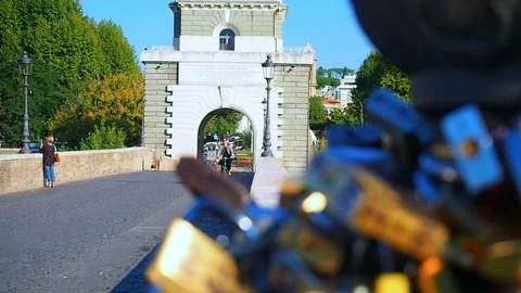 The Milvian bridge Vidéo 80606107