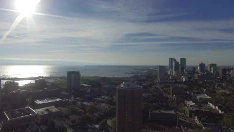 Milwaukee Drone Facing Lake 库存影片 134200601