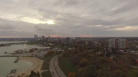 Milwaukee Skyline Sunset 库存影片 134498681
