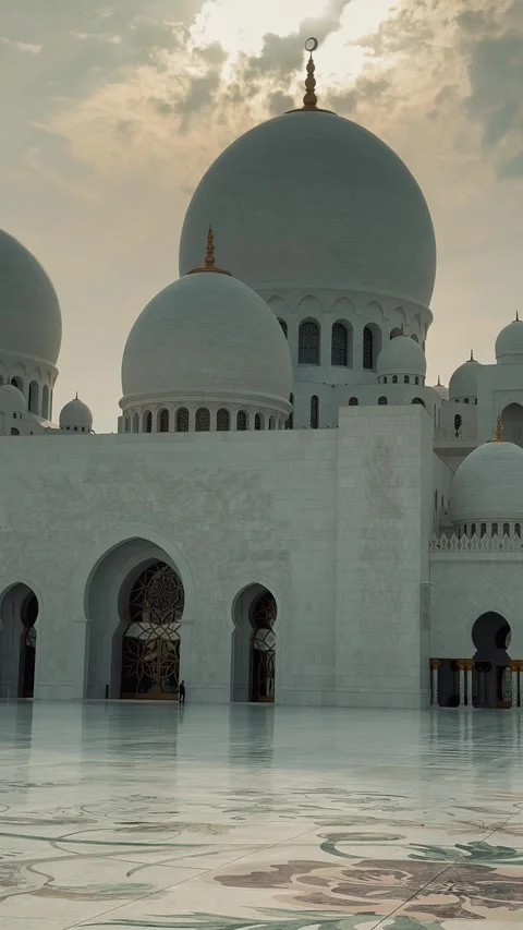 Minarets Sheikh Zayed Grand Mosque 2 Stock Footage 327472227