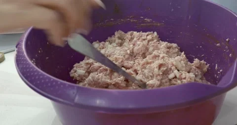Mince cooking in the kitchen Video stock 145136917