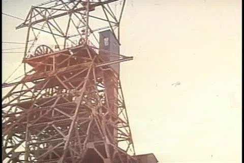 Mine elevator ascending Stock-Footage 11353420