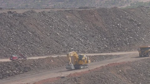 Mine excavator Stock Footage 81732610