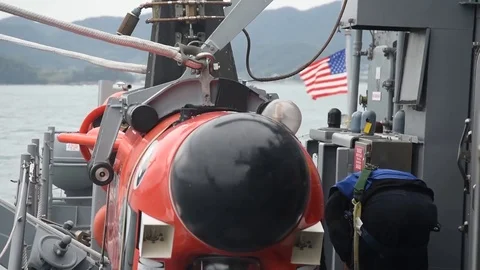 Mine Neutralization Vehicle onboard USS Chief in Pacific Ocean Stock Footage 86893955