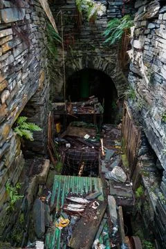 Into the mine Stockfoto's