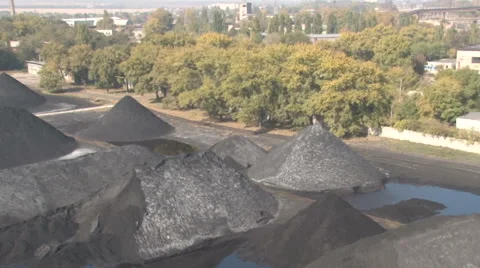 Mined coal, lying on the ground Video stock 56369881