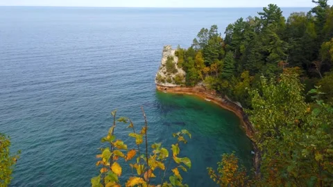 The Miners Castle rock formation overlooking Lake Superior in the Pictured .. Video stock 323670844
