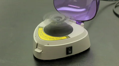 Mini bench-top centrifuge  Vídeos de archivo 629679