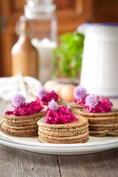 Mini buckwheat pancakes Stockfoto's