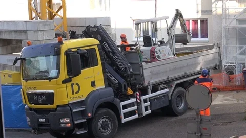 Mini excavator Video stock 106678778