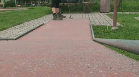 Mini golf ball Vídeos de archivo 809676