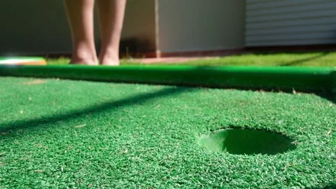 Mini golf scene Video stock 81778197