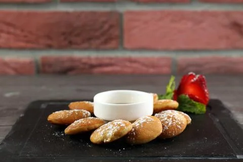 Mini pancakes with strawberry & syrup Stock Photos