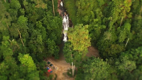 Miniature SgDua 4K Stock Footage 112995722