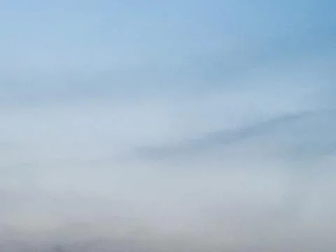 Minimal Blue Cloudscape Background with Soft Atmospheric Layers Stock-Fotos